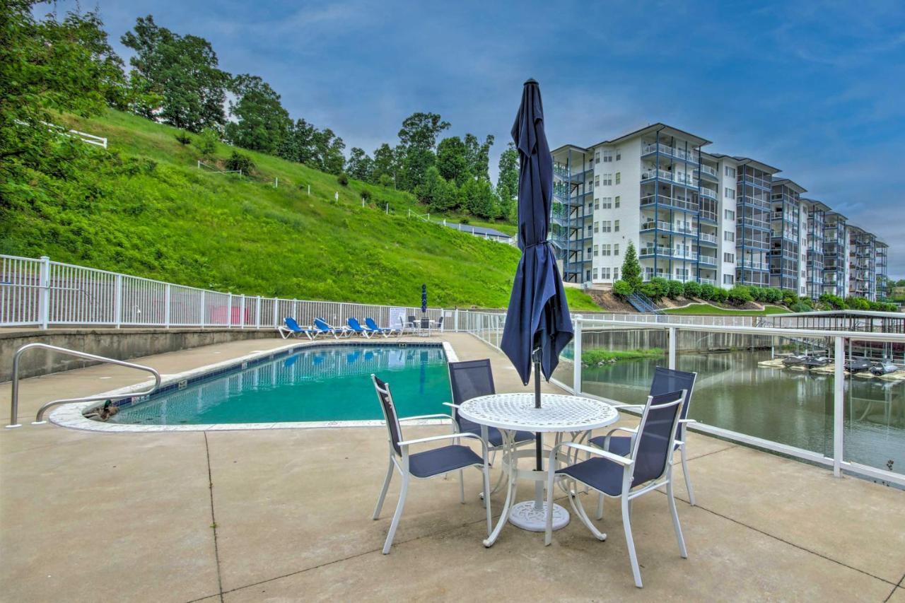 Breezy Lake Ozark Escape Dock, Slip And Pool! Apartment Exterior photo